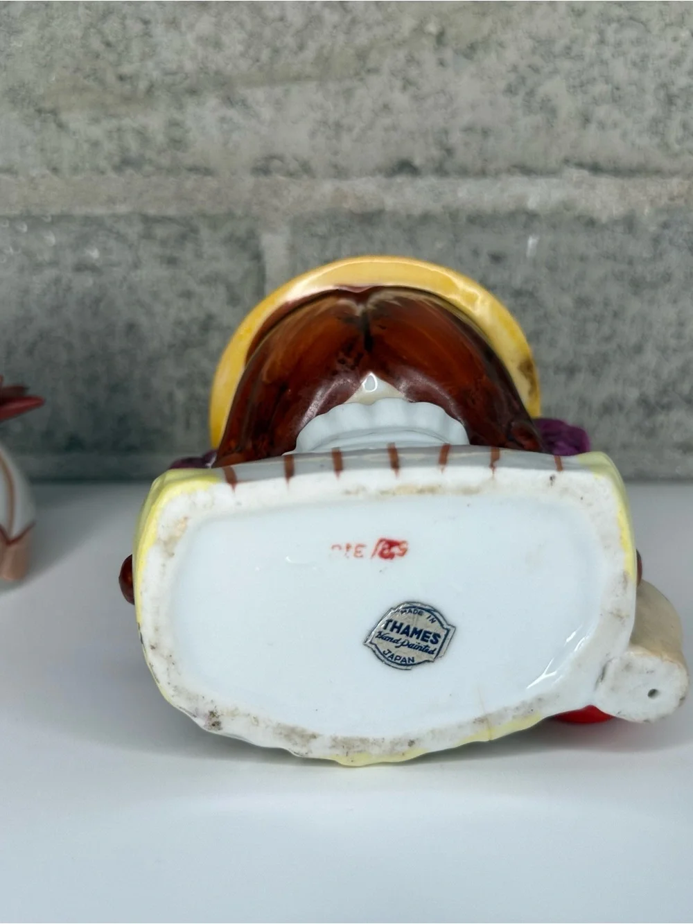 Vintage Thames Japan Girl Head Vase Planter w/ Parasol Pick Ceramic Figurine